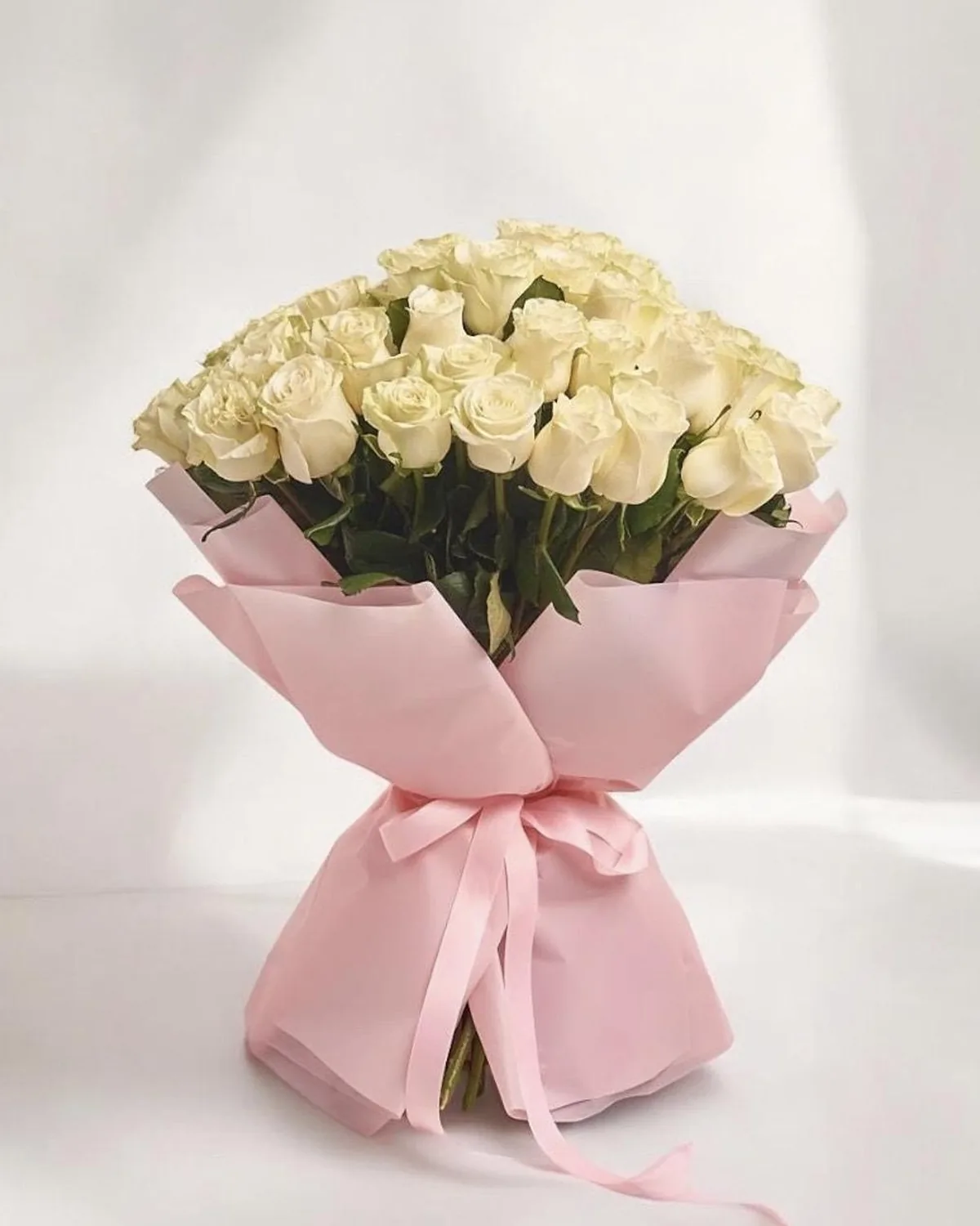 50 Luxury Roses — MAYDE floral delivery on DoorDash